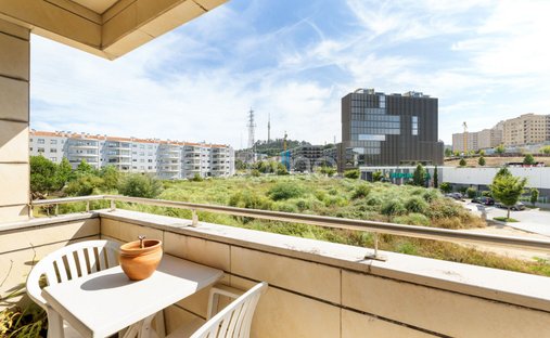 Apartment in Mafamude e Vilar do Paraiso, Porto District, Portugal 1