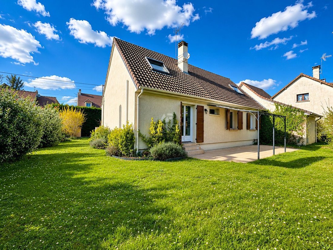 House in Basses Roches, Conflans-Sainte-Honorine, France 1 - 18493784