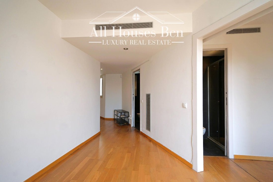Apartment in Eixample, Barcelona, Spain 3 - 18493482
