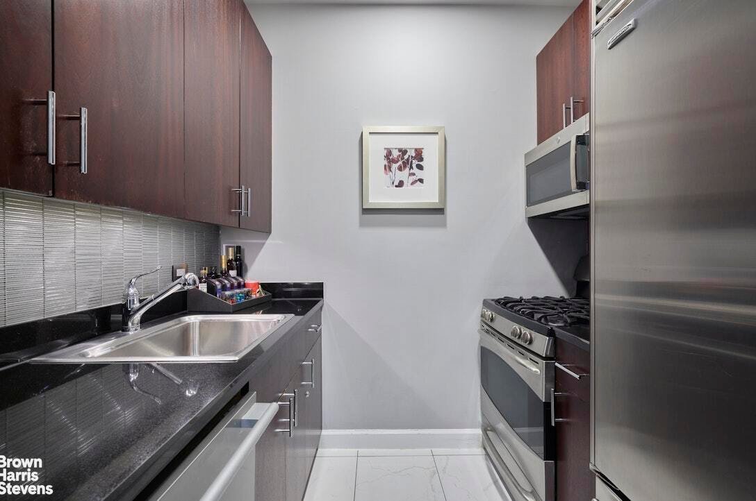 Condo in New York, New York, United States 3 - 18493968