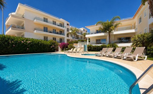 Apartment in Praia De Porto Mós, Sao Goncalo de Lagos, Algarve 1