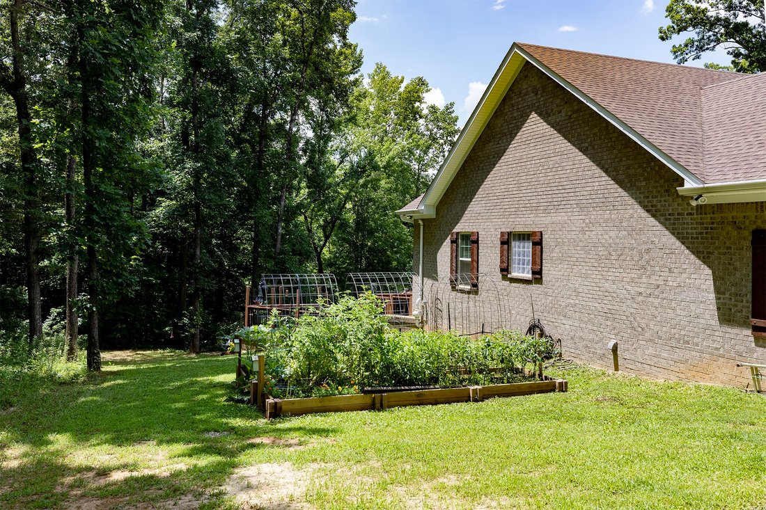House in Smiths Grove, Kentucky, United States 3 - 18493871