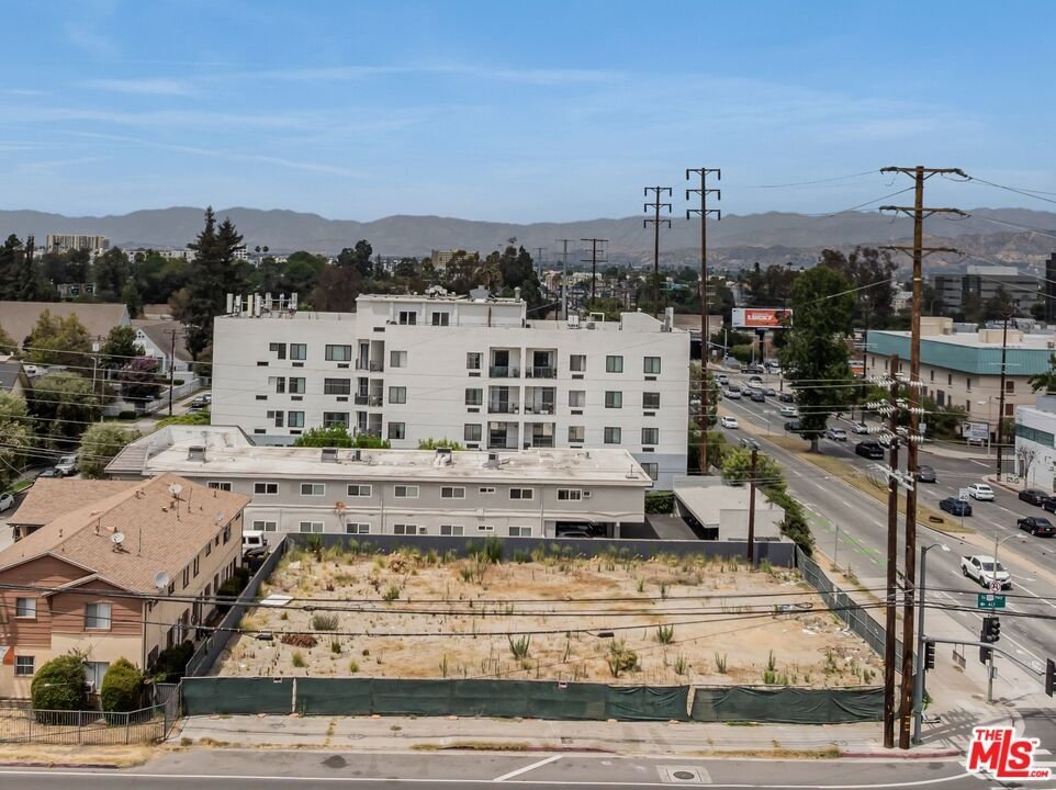 Land in Los Angeles, California, United States 2 - 18495038
