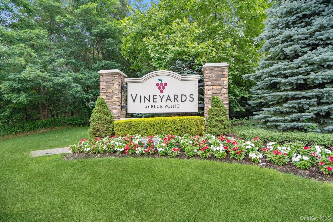 Condo in East Patchogue, New York, United States 1 - 18495008