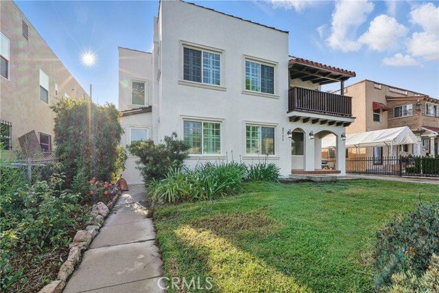 Los Angeles, California, United States 1 - 16299980