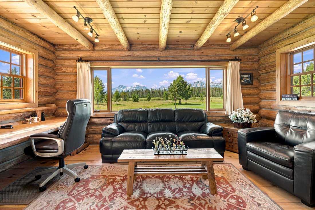 House in Stanley, Idaho, United States 5 - 18492875