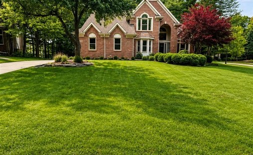 House in Orion charter Township, Michigan, United States 1