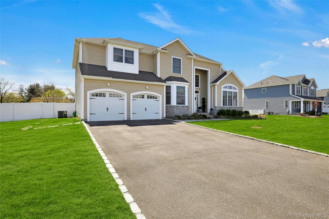 House in Greenlawn, New York, United States 3 - 18495053