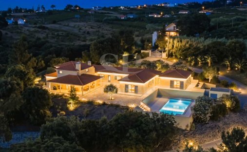 House in Usseira, Leiria District, Portugal 1