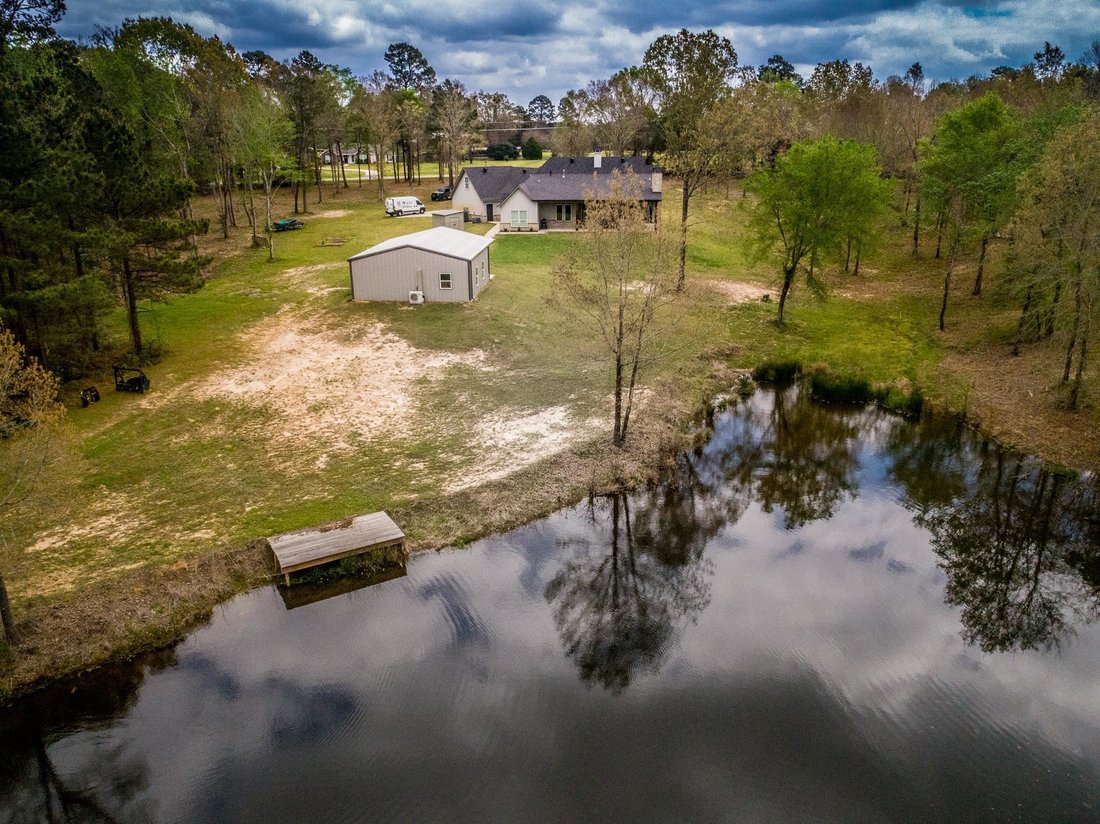 House in De Berry, Texas, United States 5 - 17792028