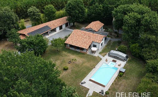 Villa in Sanguinet, Nouvelle-Aquitaine, France 1