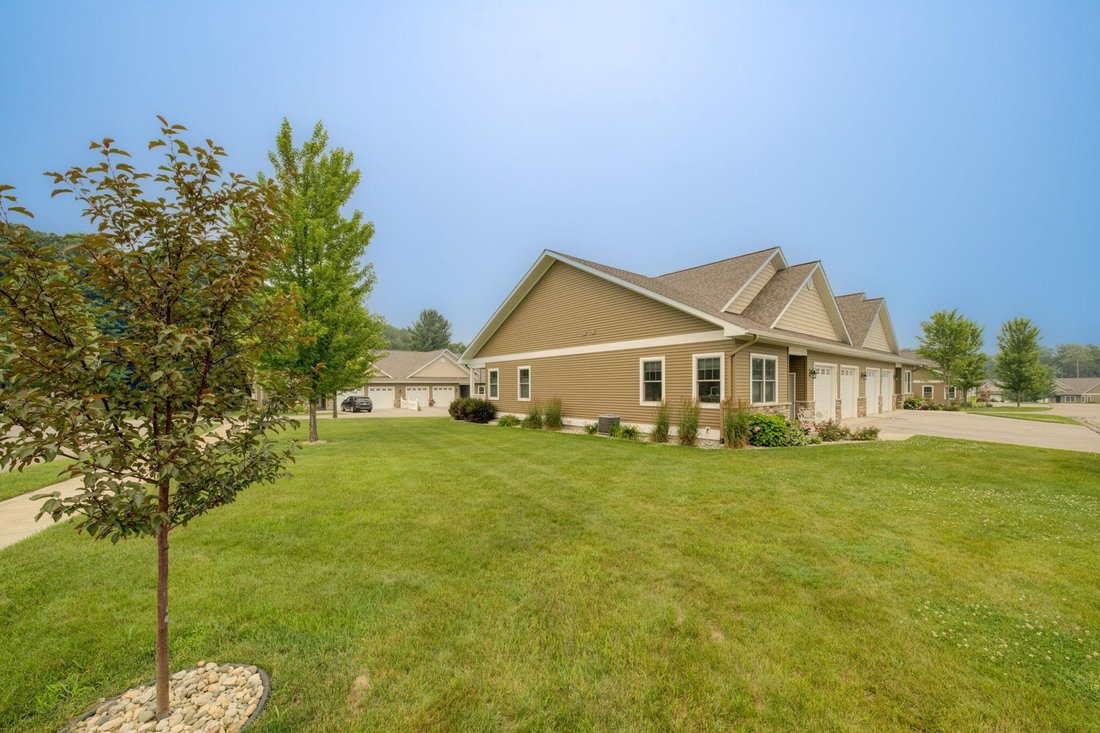 Condominio en Traverse City, Míchigan, Estados Unidos 1 - 18493054