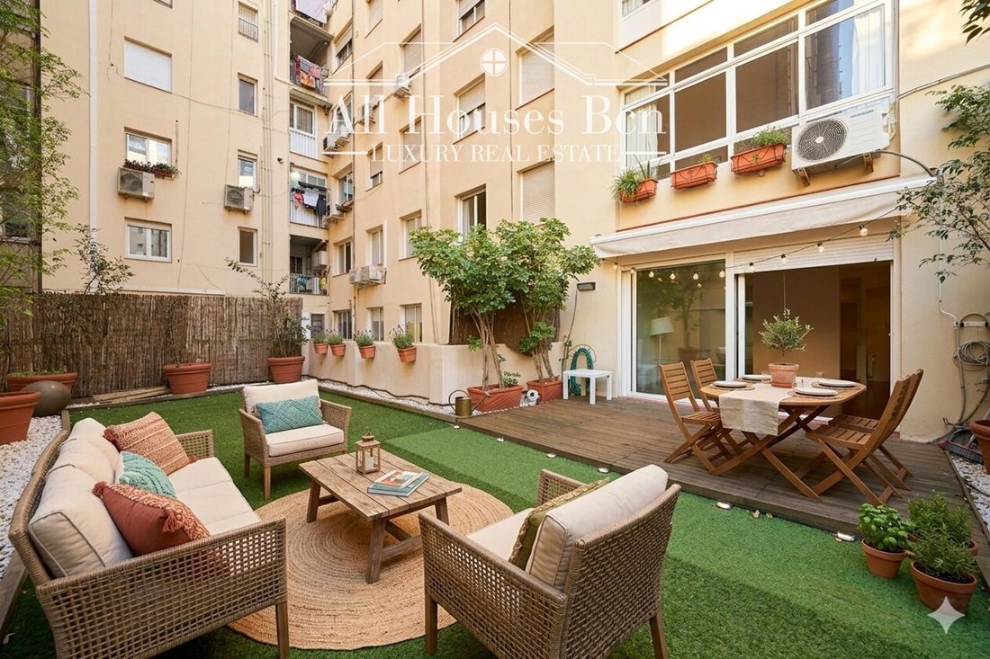 Apartment in Sarrià-Sant Gervasi, Barcelona, Spain 1 - 18493475