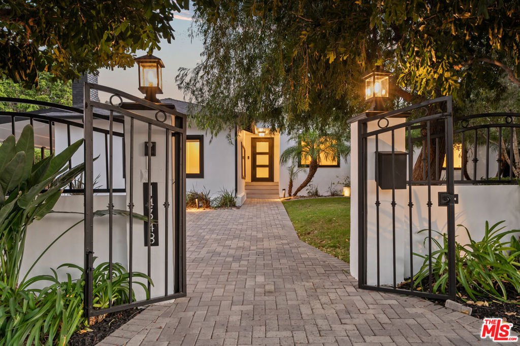 House in Los Angeles, California, United States 3 - 18494414