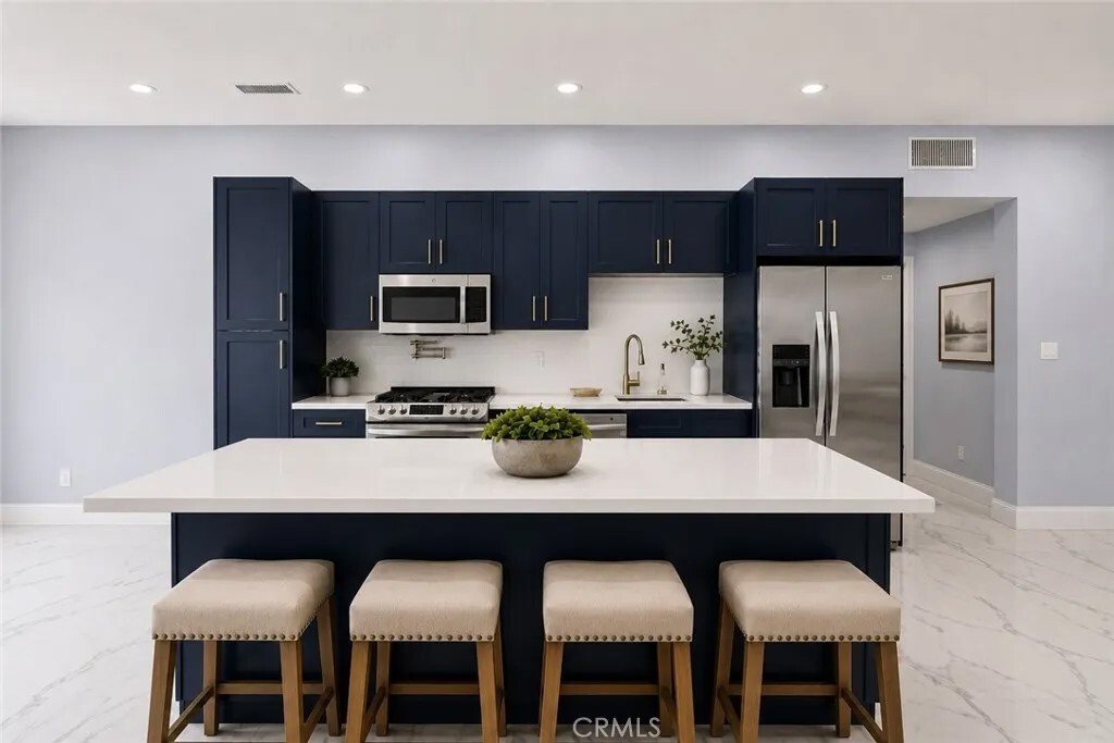 Mission Viejo, California, United States 4 - 18053542