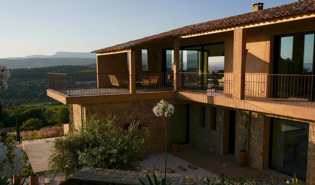 Villa in La Cadiere-d'Azur, Provence-Alpes-Côte d'Azur, France 1 - 14853185