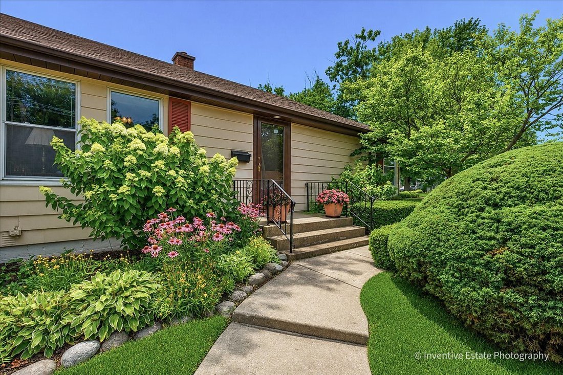 House in Clarendon Hills, Illinois, United States 2 - 18494718