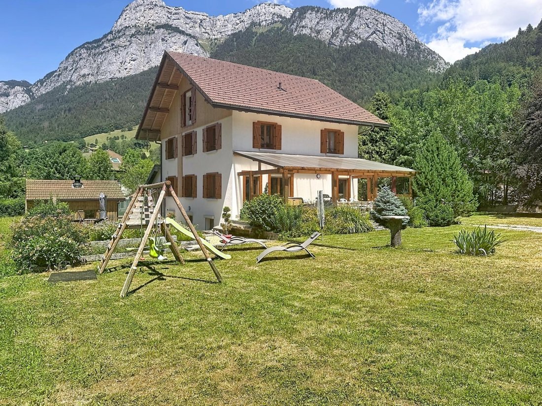 House in Le Petit-Bornand-les-Glieres, Glières-Val-de-Borne, France 1 - 18474605