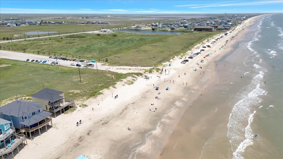 House in Freeport, Texas, United States 3 - 17621933