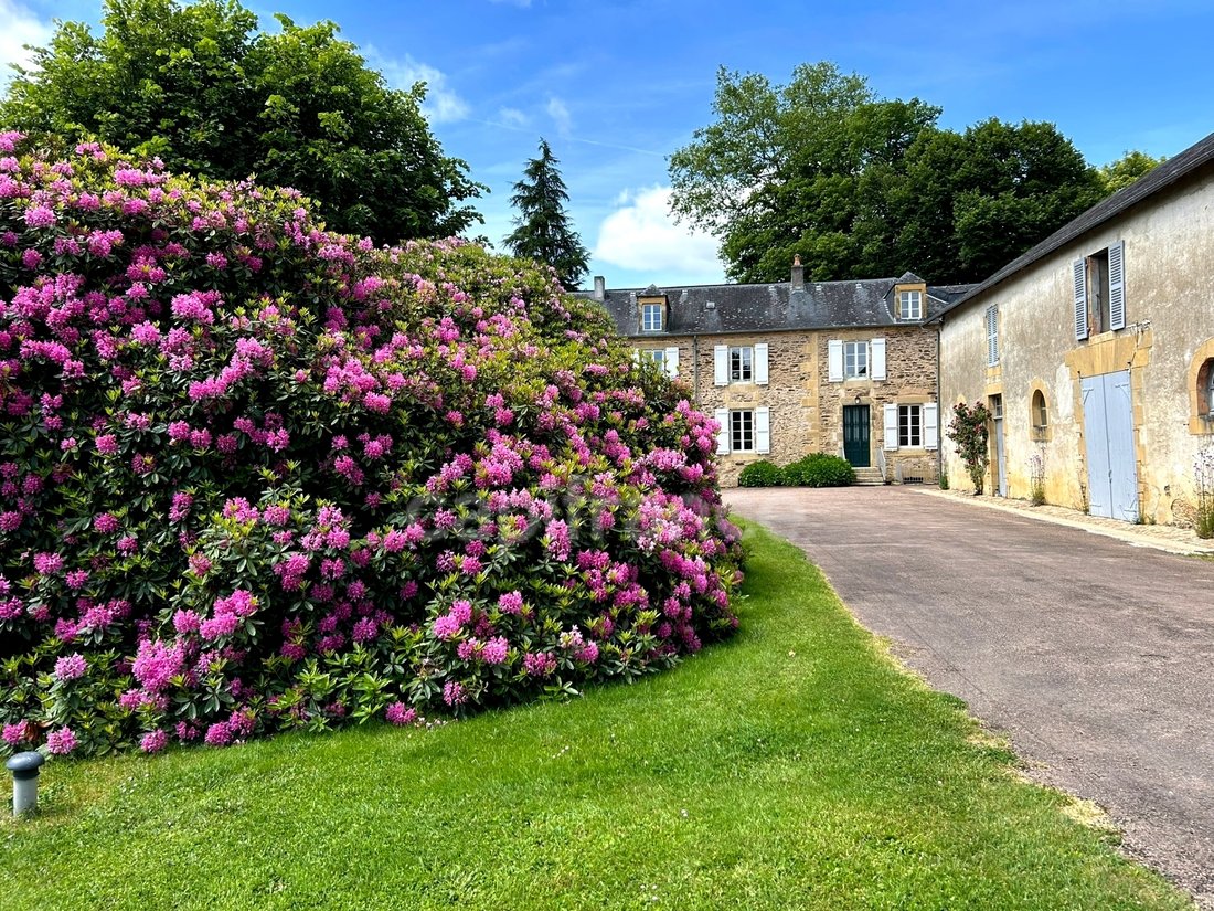 Maison à Lanouaille, Nouvelle-Aquitaine, France 3 - 18495022