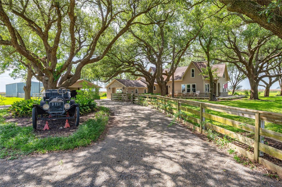 House in El Campo, Texas, United States 5 - 18494051