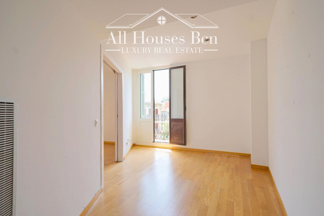 Apartment in Eixample, Barcelona, Spain 2 - 18493482