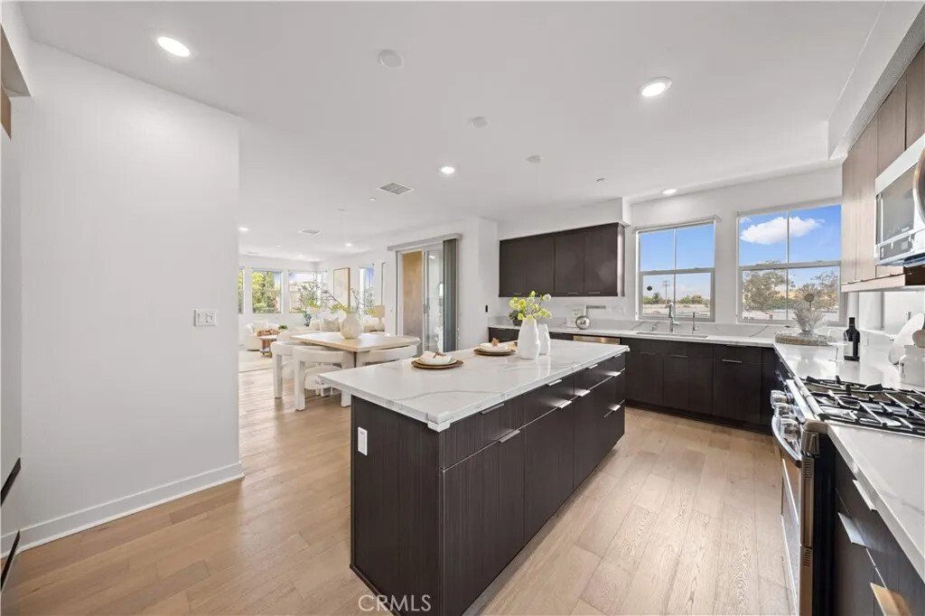 Condo in Cypress, California, United States 3 - 18026682