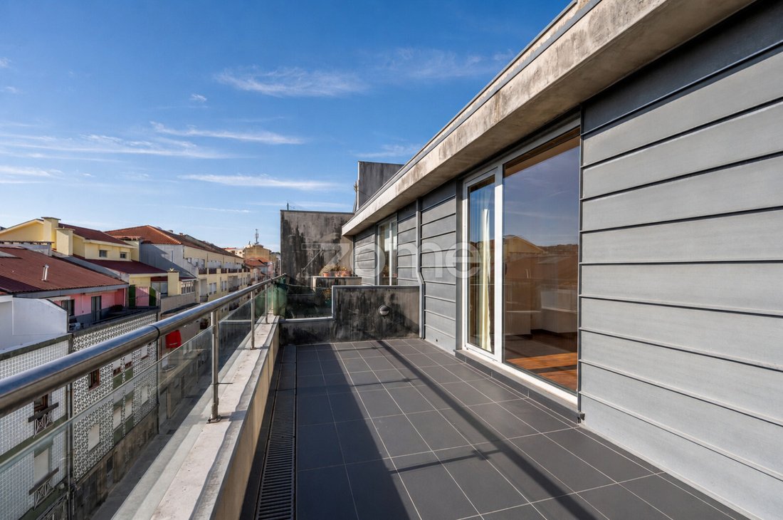 Apartment in Paranhos, Porto District, Portugal 1 - 18495272