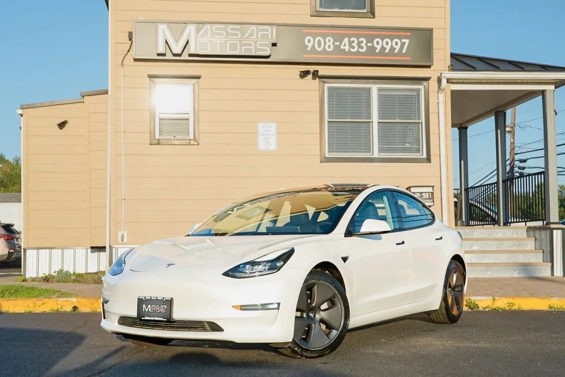 Sedan in Atlantic Highlands, NJ, United States 1 - 18495539