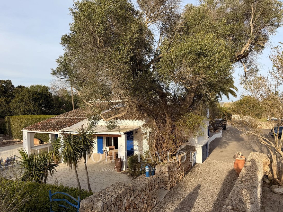 Chalet in es Castell, Balearic Islands, Spain 4 - 17663723