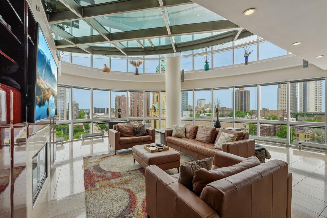 Condo in Milwaukee, Wisconsin, United States 1 - 18494850