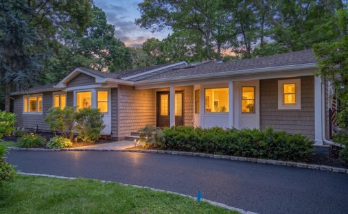 House in Melville, New York, United States 1