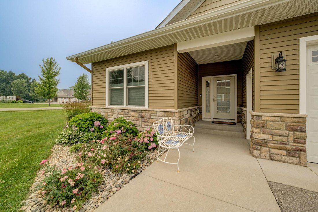Condo in Traverse City, Michigan, United States 1 - 18493054