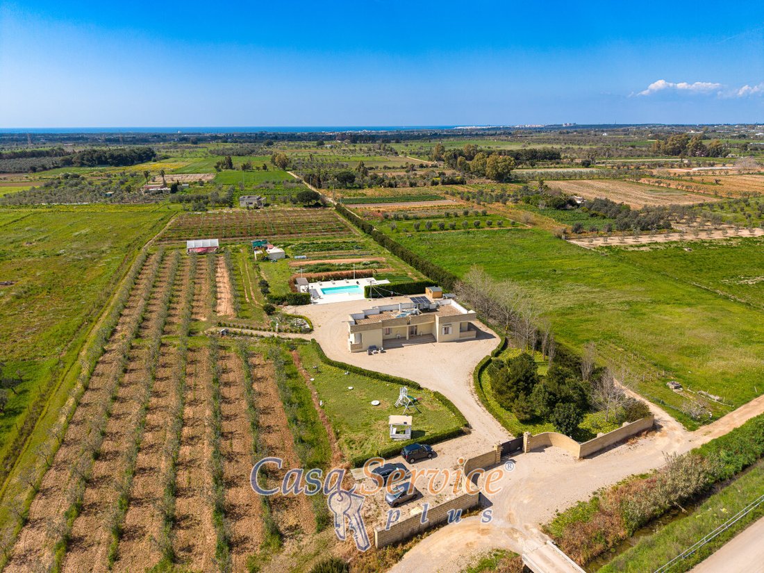 Villa in Matino, Apulia, Italy 3 - 18495332