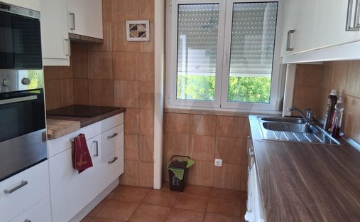 Apartment in Oeiras e Sao Juliao da Barra, Paco de Arcos e Caxias, Lisbon, Portugal 1