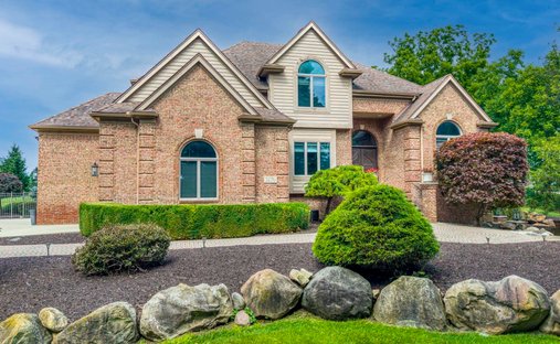 House in Orion charter Township, Michigan, United States 1