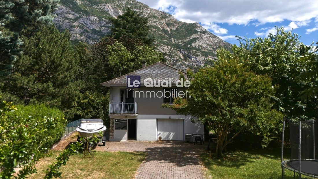 House in Barnave-Saint Robert, Saint-Egreve, France 1 - 18496307