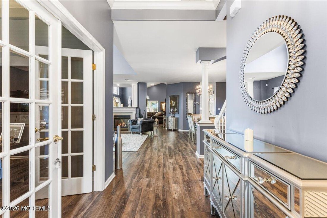 House in Manalapan Township, New Jersey, United States 4 - 18496522