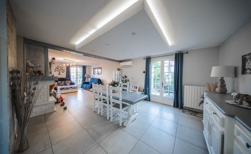 Haus in Chanonat, Auvergne-Rhone-Alpen, Frankreich 1