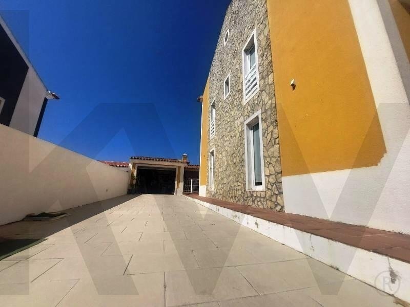 Townhouse in Encarnacao, Lisbon, Portugal 2 - 18496547