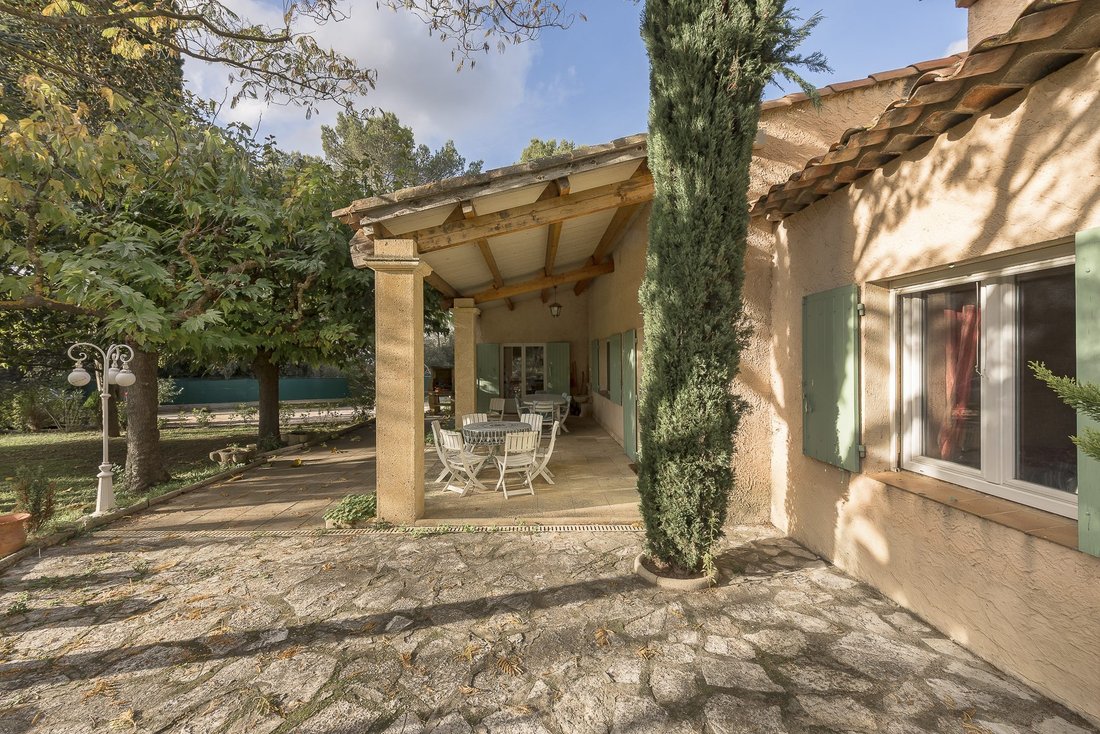 House in Le Tholonet, Provence-Alpes-Côte d'Azur, France 2 - 18496272
