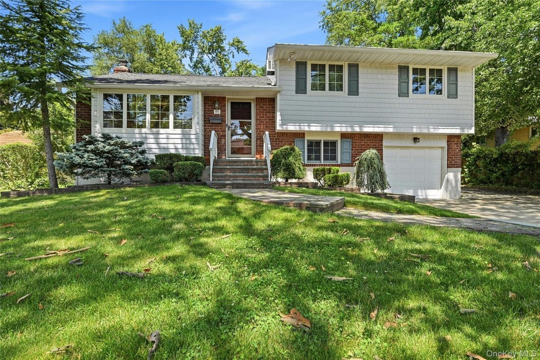 House in Syosset, New York, United States 1 - 18496545