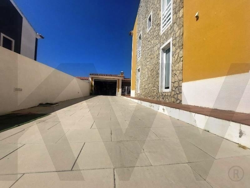Townhouse in Encarnacao, Lisbon, Portugal 5 - 18496547