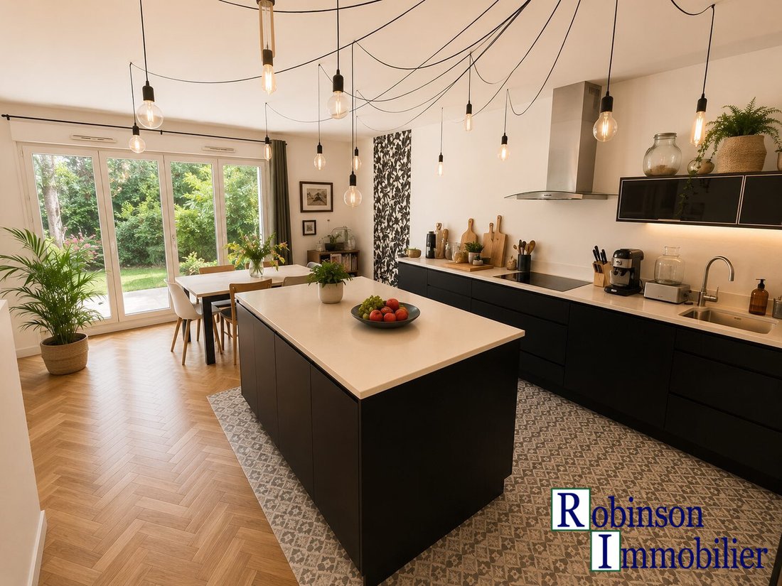 Apartment in Wallon, Le Plessis-Robinson, France 2 - 18452488