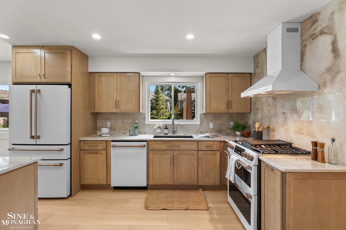 House in Royal Oak, Michigan, United States 4 - 18496558