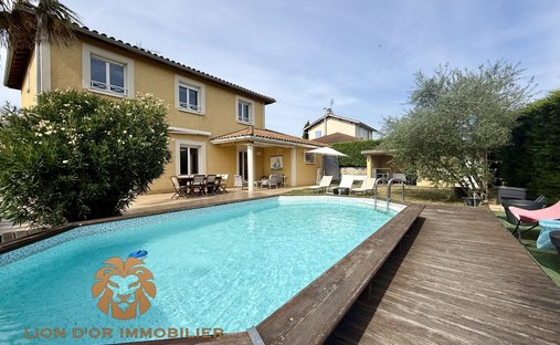 Villa in Genay, Auvergne-Rhône-Alpes, France 1