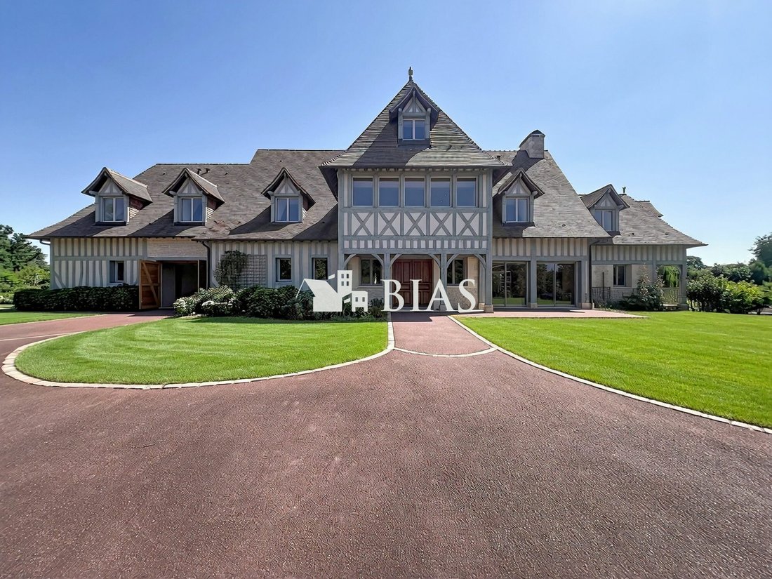 Estate in Le Favril, Normandy, France 2 - 18496264