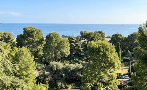 Apartment in Val de Cagne-Colline Route de Vence, Cagnes-sur-Mer, France 1