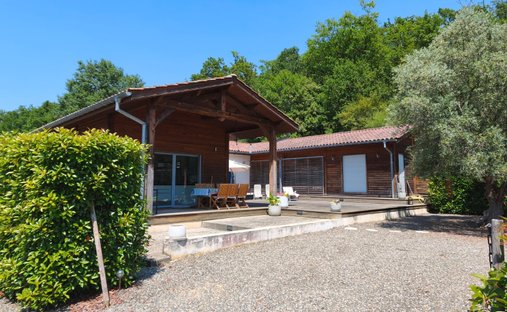 House in Rabastens-de-Bigorre, Occitania, France 1