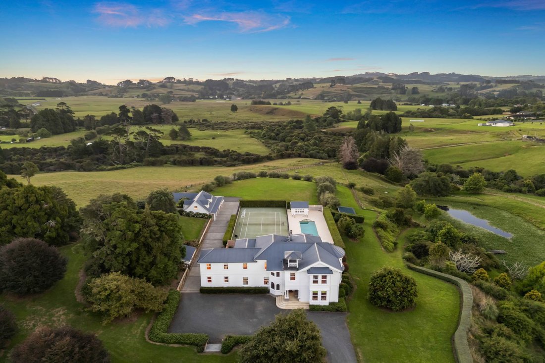 House in Ararimu, Auckland, New Zealand 4 - 17244696